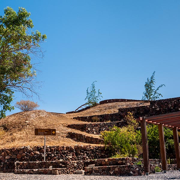 akrotiri-prehistoric-settlement