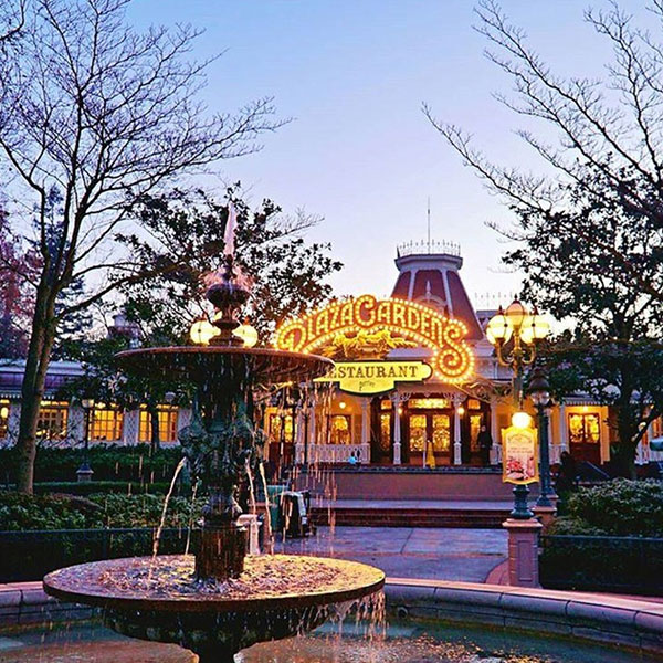 plaza-garden