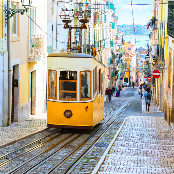 lisbon 28 tram