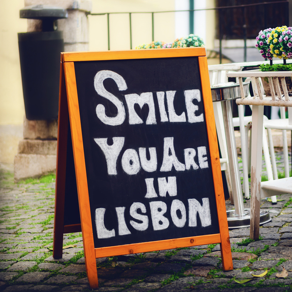 Lisbon English sign