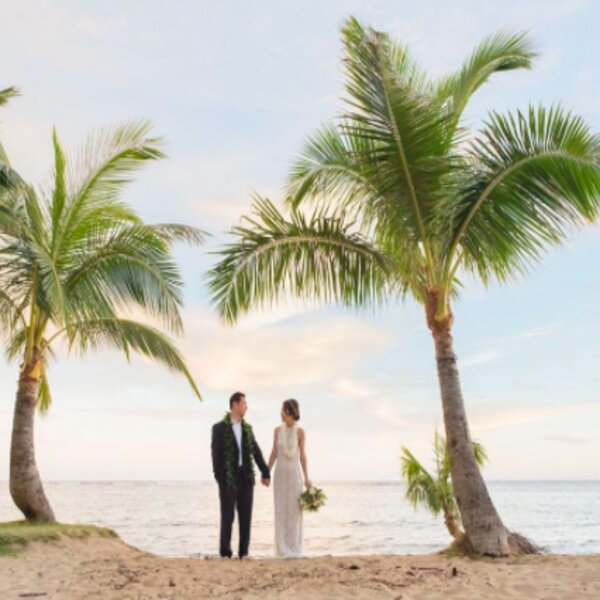 simple Oahu wedding