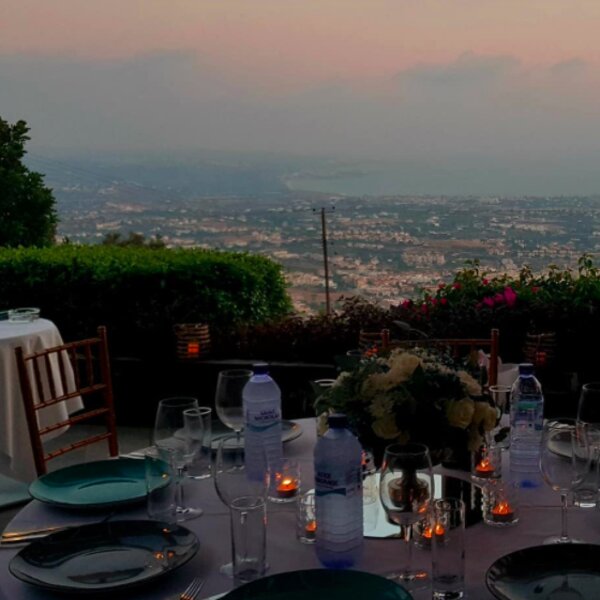 green hill tavern restaurant in Paphos
