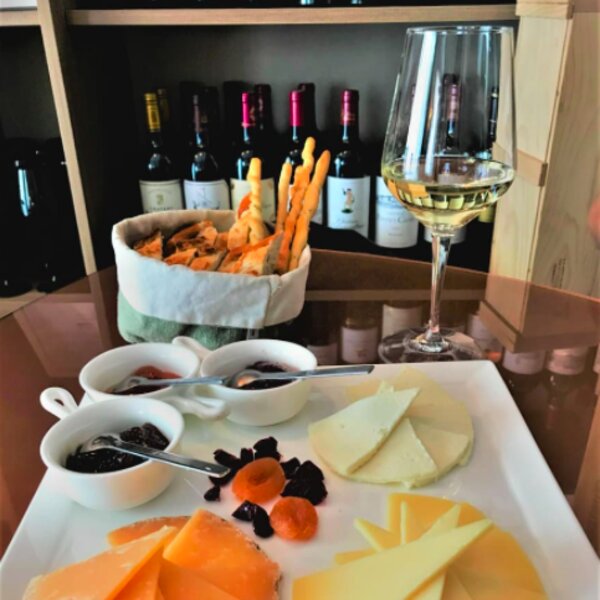 wine bar in split