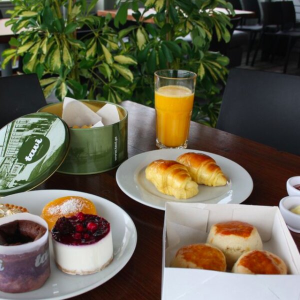 breakfast bakery in porto