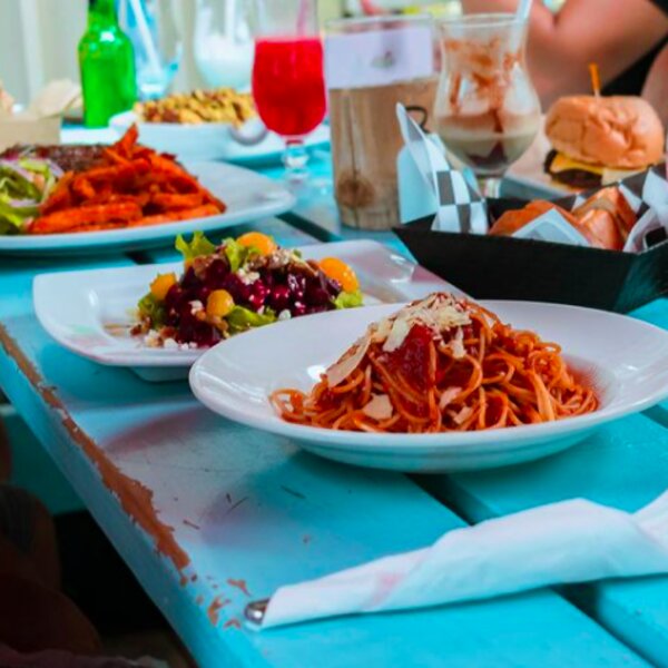 beachside lunch in grenada
