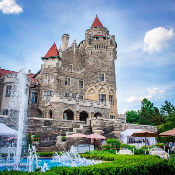 restaurant in gardens of casa loma in toronto