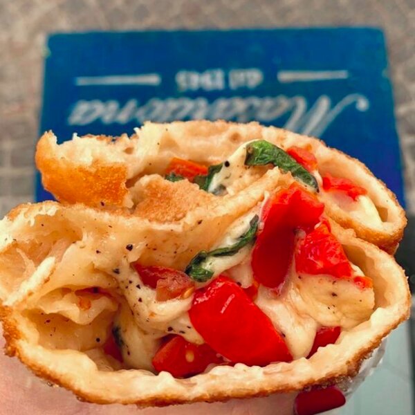 fried pizza in naples
