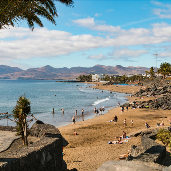 beach in Puerto del Carmen lanzaronte