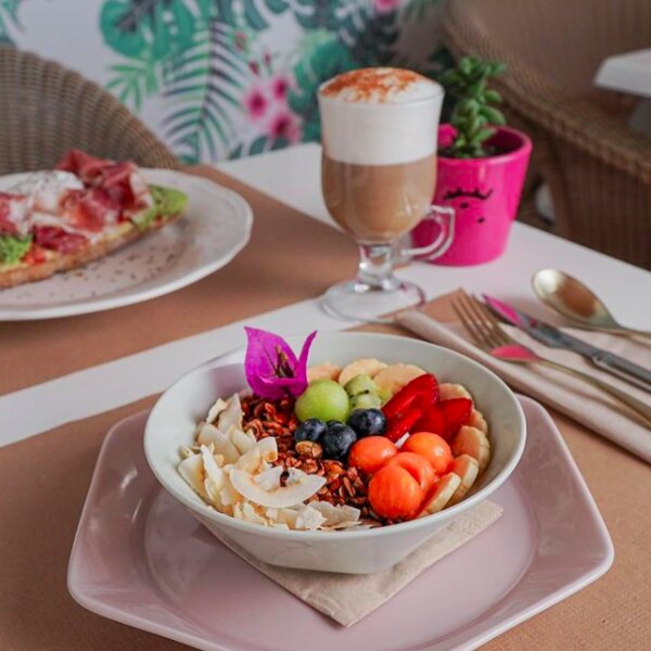 healthy breakfast cafe in lanzarote