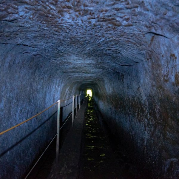 tunnel on Levada do Caldeirão Verde hike in madeira