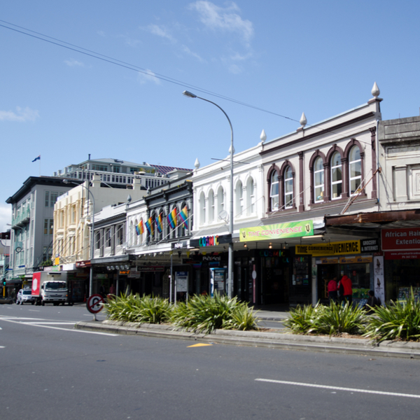 shops and bars on k road in auckland
