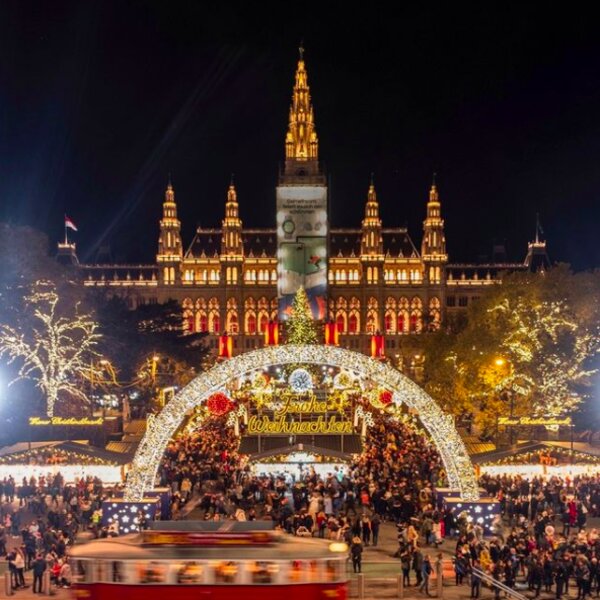 city hall christmas carol concert vienna