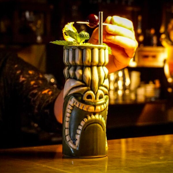 tiki style drink at a berlin cocktail bar