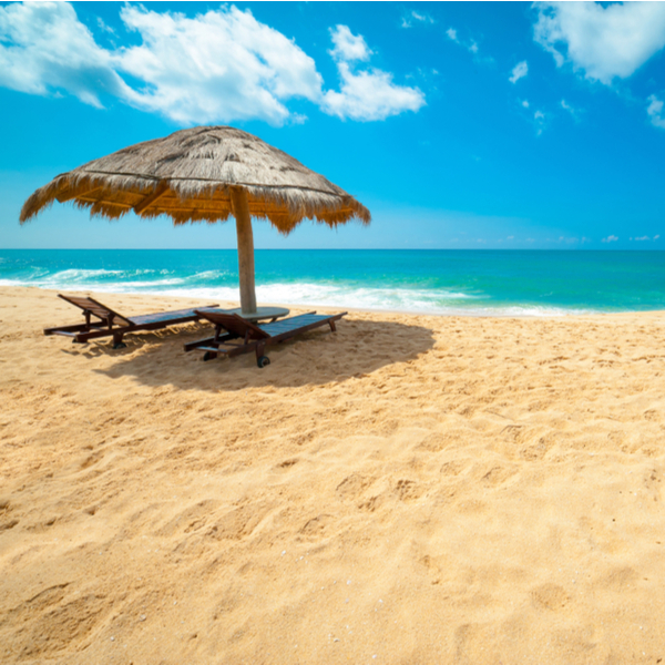 sun loungers at Pasikuda Beach in sri lanka