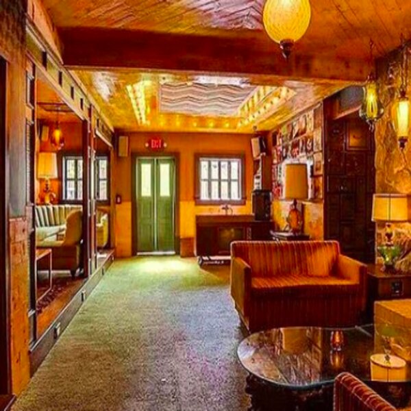 cosy 70s theme bar los angeles