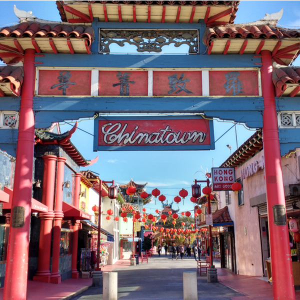 entrance to chinatown in los angeles