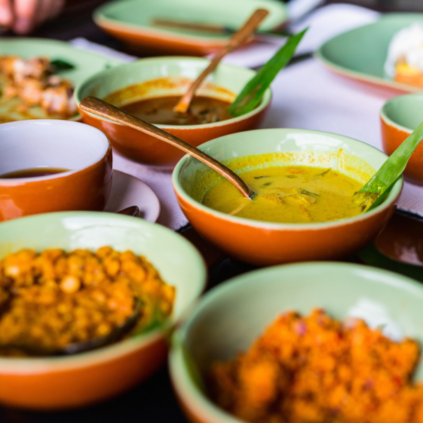 various traditional sri lankan dishes