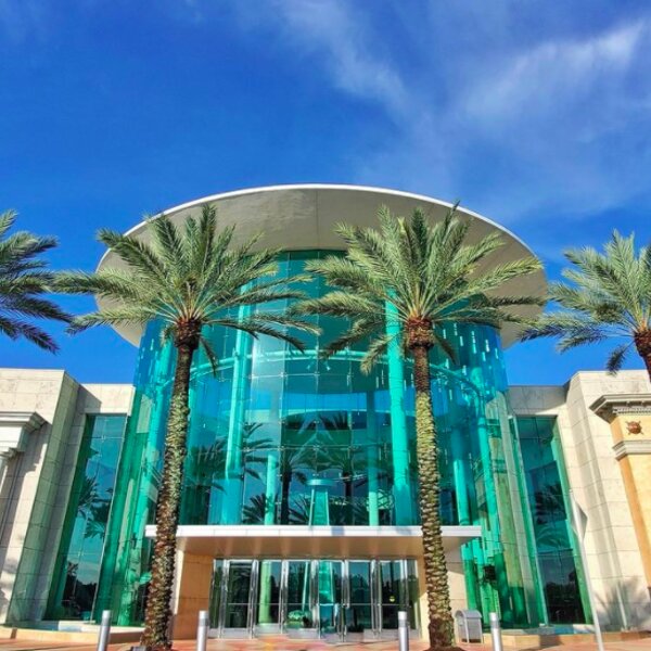exterior of orlando's mall at millenia