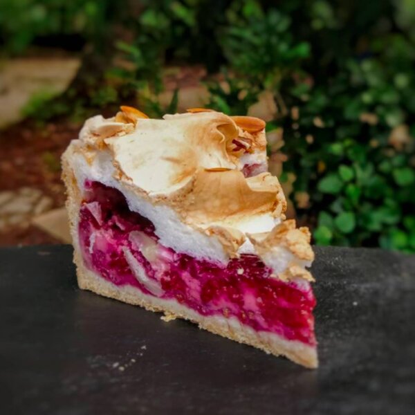 cake at a bakery in goa