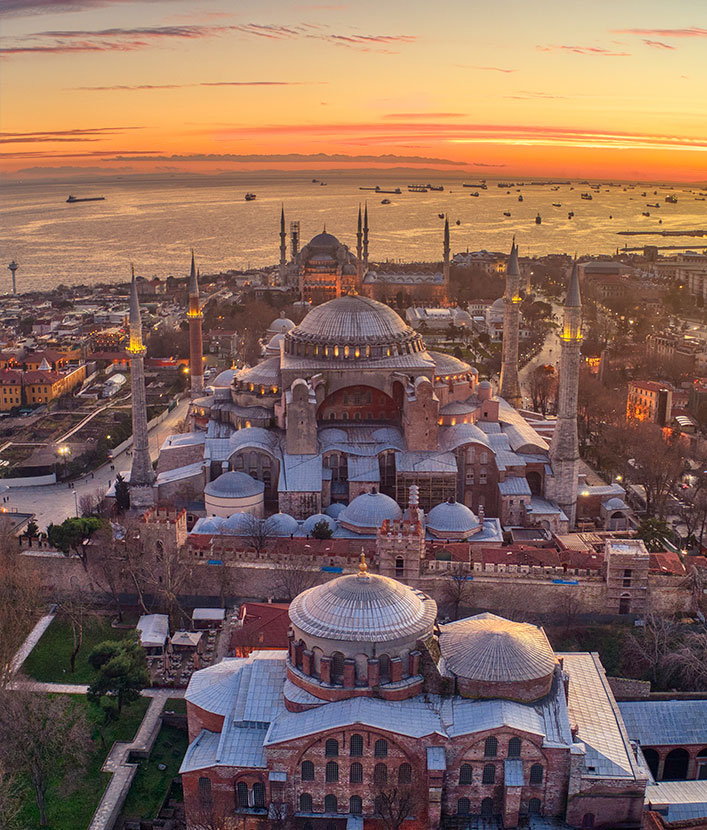 Hagia Sophia Museum & Sultanahmet Mosque in Istanbul