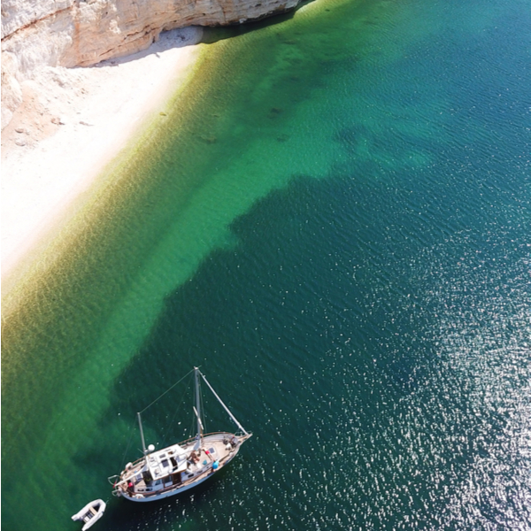 boat at secret beach in kefalonia