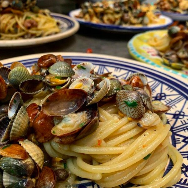 Tischi Toschisea food restaurant in Sicily