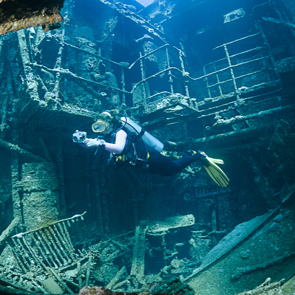 diver at hurghada shipwreck