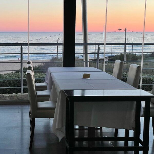 beach view bar in albufeira