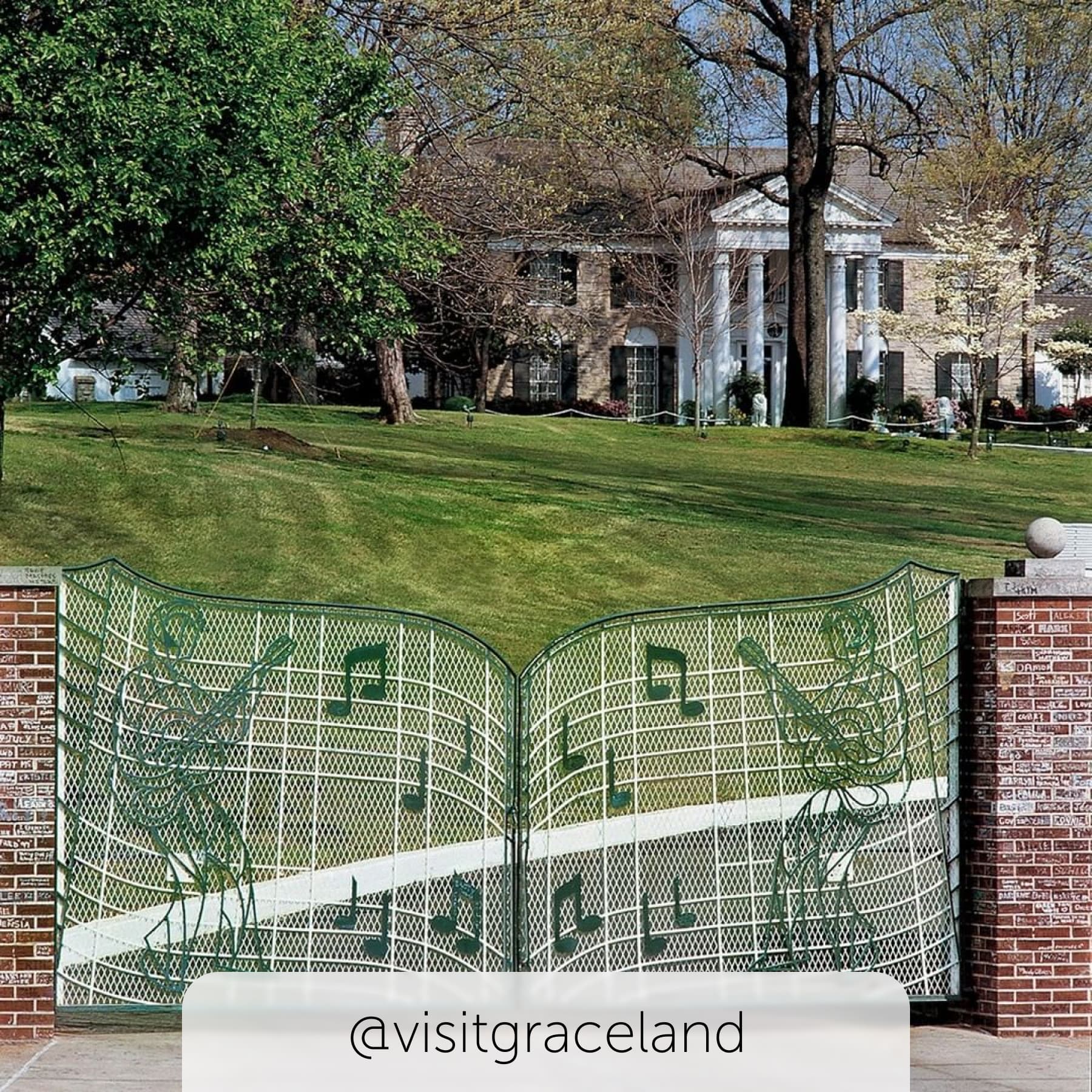 The welcoming and musical gates of Graceland, home to Elvis