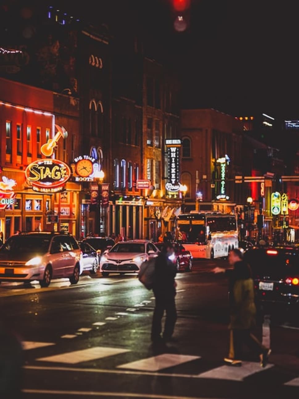 Busy roads of Memphis at night