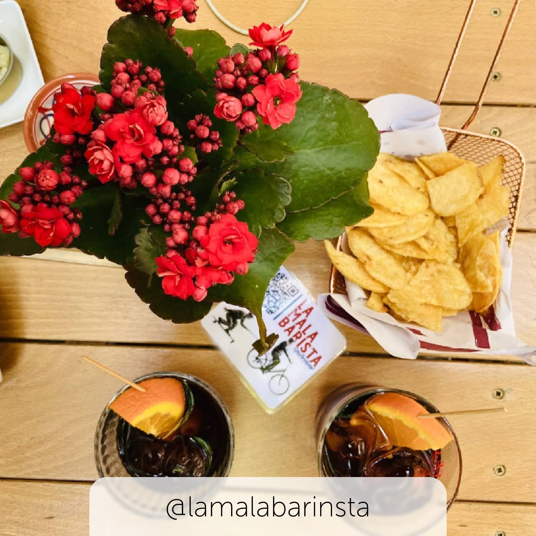 La Malabarista Vermuteria snacks and drinks