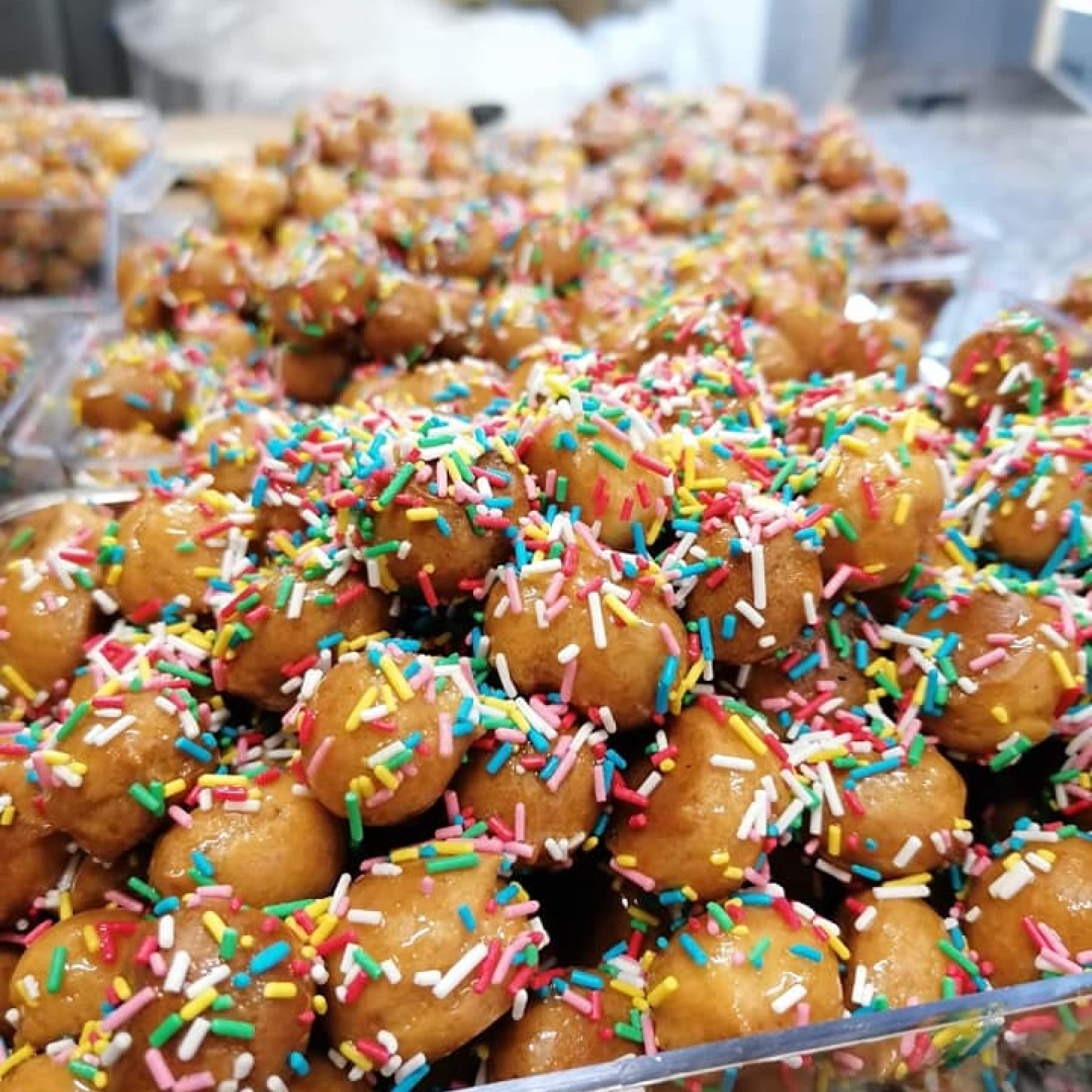 Delicious and sweet pastries sprinkled in hundreds of thousands