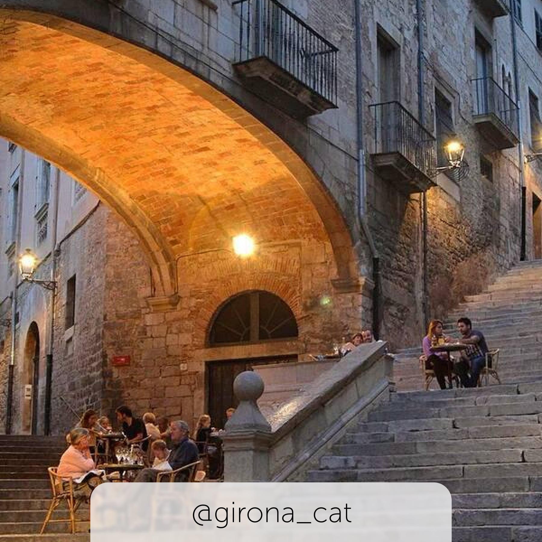 Café le Bistrot in the open streets of Girona