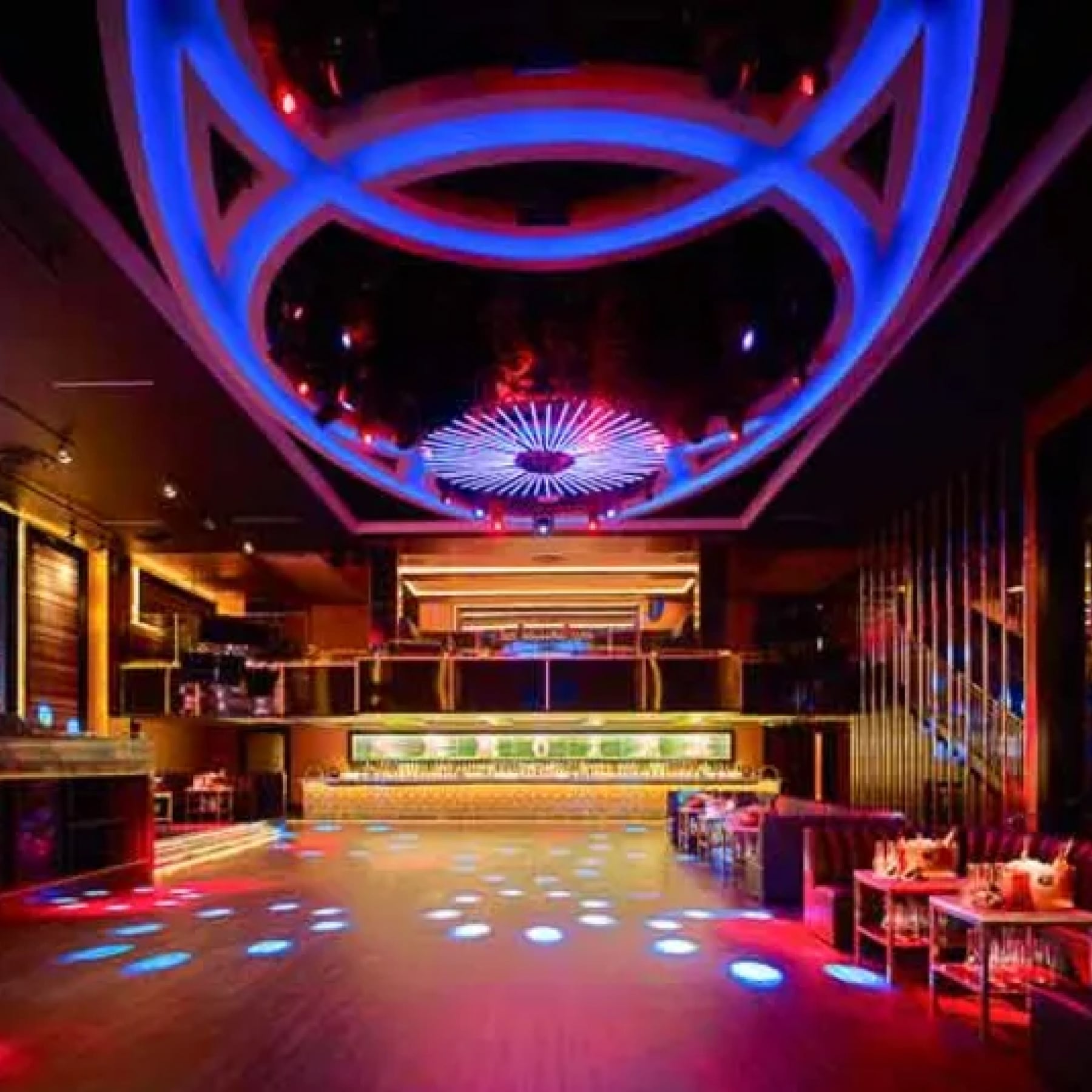 Colour lights at Memoire